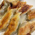 410's cooksnap of when they made 粉とお湯だけ！手作りもちもちの餃子の皮.