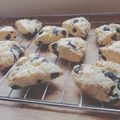 カカオチョコ's cooksnap of when they made HMブルーベリー&クリームチーズスコーン.
