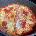 月の影と海's cooksnap of when they made トマトベーコンチーズの簡単オムレツ❁.