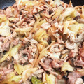 お豆天使's cooksnap of when they made 簡単豚コマとキャベツもやしのオイマヨ炒め.