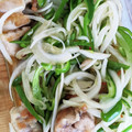 yknobi's cooksnap of when they made 夏の疲れに❢鶏とピーマン玉ねぎの南蛮漬け.