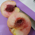 ゆうまいズ's cooksnap of when they made 簡単すぎる☆桃の種の取り方！.