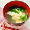 お料理ニャロメ's cooksnap of when they made お徳用割れ湯葉入り♪ほうれん草のすまし汁.