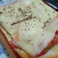 ♡AKRMM♡'s cooksnap of when they made 朝食・ブランチに＊トマトチーズトースト.