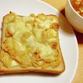 柊＿＿'s cooksnap of when they made ✿ハニーなコーンフレーク＆チーズトースト.