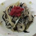 ももだんご☆'s cooksnap of when they made ひじきと玉ねぎのめんつゆ梅わさ和え☆.