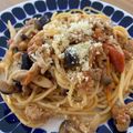 ssssino's cooksnap of when they made 大人気☆きのことなすのミートソース.
