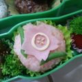 おんかめ's cooksnap of when they made 抜き型で簡単！お花おにぎり♪～キャラ弁～.