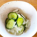 ＊クックhana＊'s cooksnap of when they made 塩気が長持ち☆大根とキュウリの浅漬け.