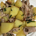 snow012's cooksnap of when they made ジャガイモと豚肉の梅しそ炒め.