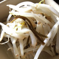 milsalud's cooksnap of when they made もやしの塩昆布炒め.