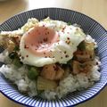 Remtan's cooksnap of when they made 簡単♪ガッパオ飯（挽肉とバジルの炒飯）.