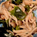 ぷちくま725's cooksnap of when they made 意外と好相性！しめじとわかめの梅和え.