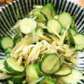 夕飯は６時です's cooksnap of when they made 手早く簡単☆みょうがとキュウリの酢の物.
