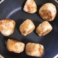 夕飯は６時です's cooksnap of when they made フライパンに絶対くっ付かない焼きおにぎり.