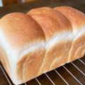 milk100's cooksnap of when they made ☆絶対失敗しない！手捏ねでふんわり食パン.
