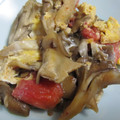 shimaru's cooksnap of when they made まいたけと玉子のオイスターソース炒め.