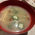 くじら食堂's cooksnap of when they made おくらとえのきとなめこの味噌汁.