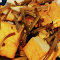 ☆テルエ☆'s cooksnap of when they made 厚揚げとしめじのにんにくバター醤油炒め★.
