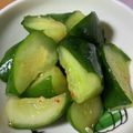 輝夜の姫's cooksnap of when they made 簡単ピリ辛きゅうりの添え物.