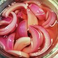 あーちぃのさりまん's cooksnap of when they made 紫玉ねぎのピンクピクルス.