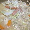 あんこだよ。's cooksnap of when they made 鶏もも肉のじゃがバタみそ鍋.