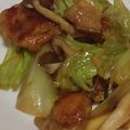 ヨシヨッシー's cooksnap of when they made 鶏肉とキャベツとしめじのガリバタ炒め.