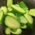 もきちもんきー's cooksnap of when they made 簡単★キュウリの浅漬け.