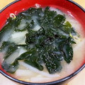 ママメイン！時々子供's cooksnap of when they made モヤシと大根とワカメのお味噌汁♡.