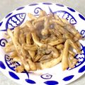 Moggieneko's cooksnap of when they made 香り豊か！マテ貝のガーリックバター炒め.