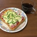 Etsu☆ko's cooksnap of when they made オニオン＆ベーコンでピザ風トースト♡.