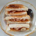 小手毬＊●((◉ｴ◉))●'s cooksnap of when they made 完熟バナナとラズベリーの簡単おやつサンド.