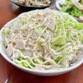 Superlittleboo's cooksnap of when they made 61簡単　レタスと玉ねぎ、ハムのサラダ.