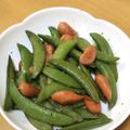 たちんぺ's cooksnap of when they made スナップエンドウとウインナーの炒め物♪.