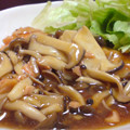 春虹ママ's cooksnap of when they made 鮭のムニエル☆きのこのレモン醤油ソース.