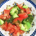 コロタイママ's cooksnap of when they made めかぶとトマトとアボカド和え.