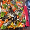 クックB8OAP3☆'s cooksnap of when they made 魚介類たっぷり鉄鍋でパエリア♪.