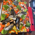 クックB8OAP3☆'s cooksnap of when they made 魚介類たっぷり鉄鍋でパエリア♪.