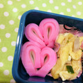 くまのまるちゃん's cooksnap of when they made 【お弁当用】Wハートかまぼこ.
