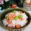 虹色♪︎ちゅーりっぷ's cooksnap of when they made 鮭フレークと枝豆の混ぜご飯.