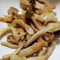 ヨシヨッシー's cooksnap of when they made ちくわとしめじのマヨネーズ炒め.