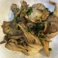 yu🐓's cooksnap of when they made お出汁薫るたっぷり舞茸のバター炒め.