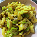 ＭＩ−ＳＡＮ's cooksnap of when they made オクラと蓮根のカレー粉炒め.