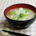 umemodoki's cooksnap of when they made オクラと玉ねぎの味噌汁♪とろとろ甘い♪.
