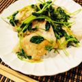 ｙｏｕ５'s cooksnap of when they made 簡単！＊鶏胸肉と豆苗のガリバタしょうゆ＊.