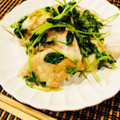 ｙｏｕ５'s cooksnap of when they made 簡単！＊鶏胸肉と豆苗のガリバタしょうゆ＊.