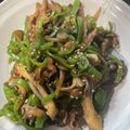 ＭＩ−ＳＡＮ's cooksnap of when they made とっても簡単 舞茸とピーマンのおかず.