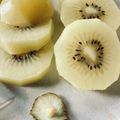 まめまるM's cooksnap of when they made キウイの切り方♪〜簡単＊芯の取り方＊.