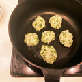 ロン子's cooksnap of when they made 離乳食 後期〜 豆腐ハンバーグ 卵不使用.