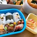 キャシーキャサリン's cooksnap of when they made 弁当キャラ弁▷りんご皮むき飾り切り.
